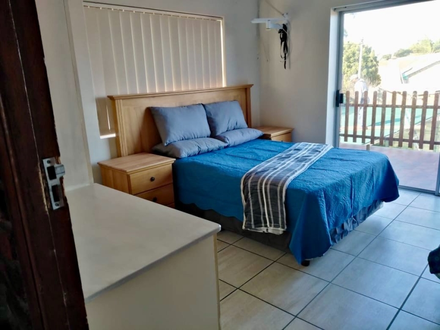 6 Bedroom Property for Sale in C Place Eastern Cape